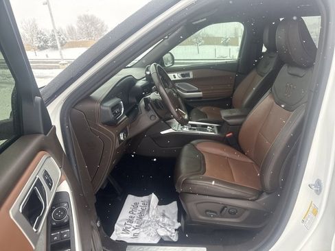 Certified 2021 Ford Explorer King Ranch w/ Premium Technology Package image 11