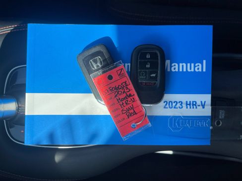 Used 2023 Honda HR-V Sport image 10