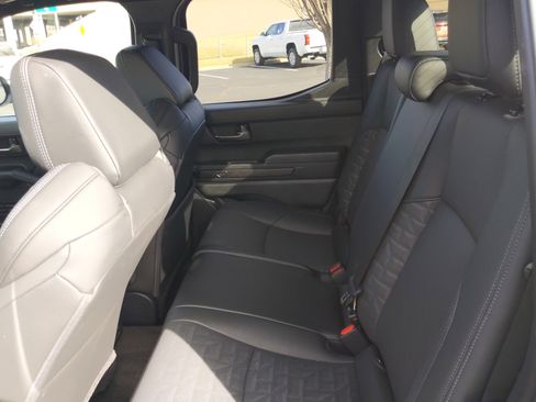 Certified 2025 Toyota Tacoma TRD Off-Road w/ TRD Off Road Premium Package image 31