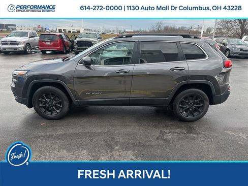 Used 2017 Jeep Cherokee Latitude w/ Safety/Convenience Group image 7