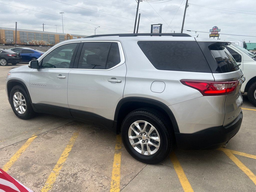 Used 2019 Chevrolet Traverse LT FWD image 4