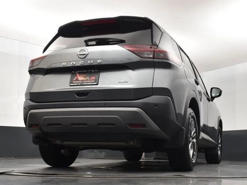 Used 2023 Nissan Rogue S AWD/4WD image 13