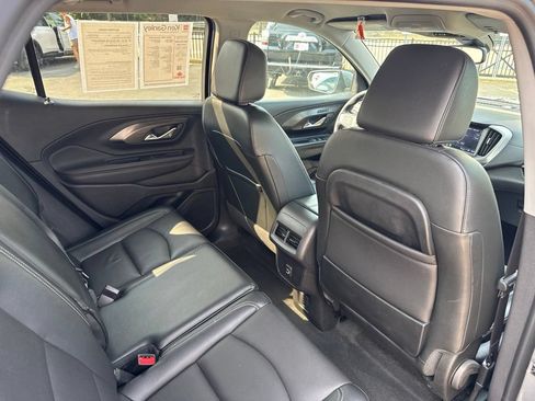 Used 2024 GMC Terrain SLT FWD image 31
