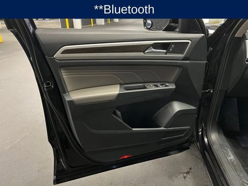 Used 2022 Volkswagen Atlas SE w/ Panoramic Sunroof Package image 18