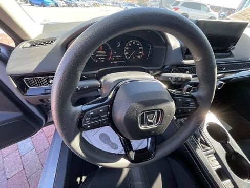 Used 2023 Honda Civic LX image 12