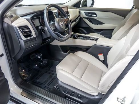 Used 2023 Nissan Rogue SL image 14