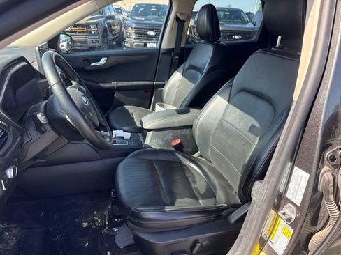 Used 2020 Ford Escape Titanium FWD image 11
