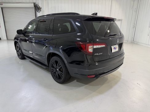 Used 2021 Honda Pilot Black Edition image 3