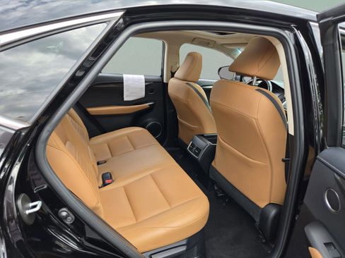 Used 2017 Lexus NX 200t FWD w/ Premium Package image 27