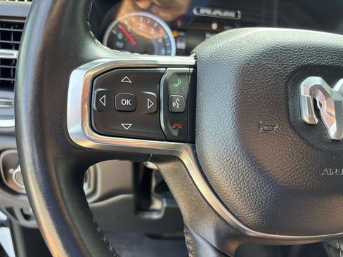 Used 2024 RAM 1500 Laramie AWD/4WD image 19