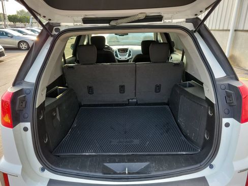 Used 2017 GMC Terrain SLE w/ Chrome Edition FWD image 9