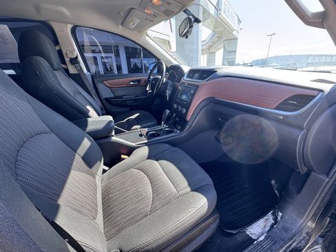 Used 2016 Chevrolet Traverse LT AWD/4WD image 50