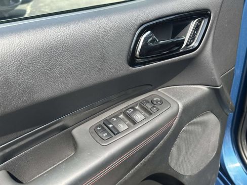 Used 2023 Dodge Durango R/T AWD/4WD image 18