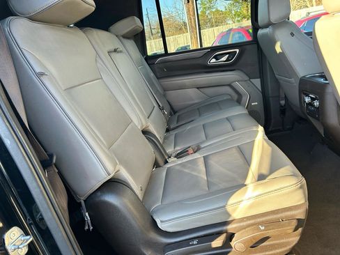 Used 2021 GMC Yukon XL SLT image 12