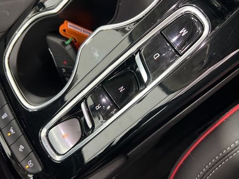 Used 2022 Buick Envision Essence w/ Sport Touring Package image 14