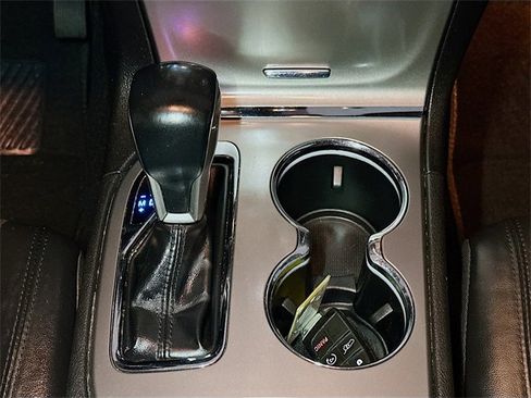 Used 2021 Jeep Grand Cherokee Laredo X image 14