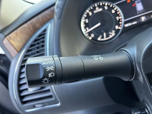 Used 2023 Nissan Armada SL image 20