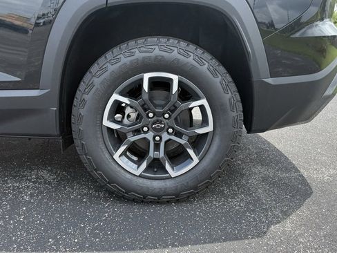 New 2026 Chevrolet Equinox ACTIV w/ Safety and Technology Package image 32