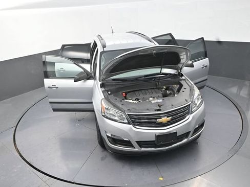 Used 2017 Chevrolet Traverse LS AWD/4WD image 40