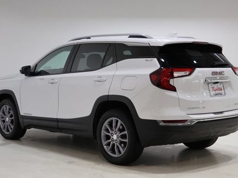 Used 2023 GMC Terrain SLT w/ Tech Package AWD/4WD image 6