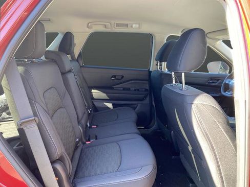 New 2026 Nissan Pathfinder SV image 28