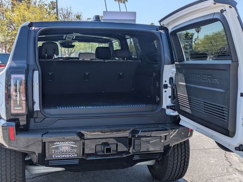 New 2026 GMC Hummer EV SUV image 17