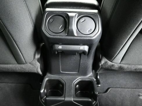 Used 2021 Jeep Gladiator Sport AWD/4WD image 36