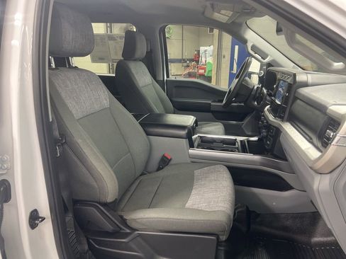 Used 2023 Ford F250 XLT image 9