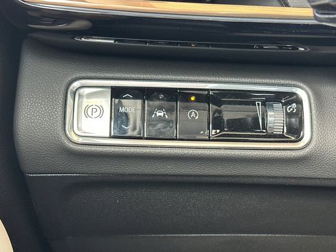 Used 2026 Buick Envision Avenir AWD/4WD image 37