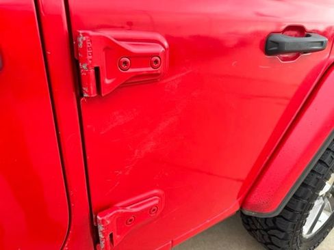 Used 2020 Jeep Wrangler Unlimited Sahara AWD/4WD image 10