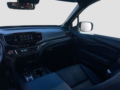 Used 2025 Honda Ridgeline TrailSport image 25