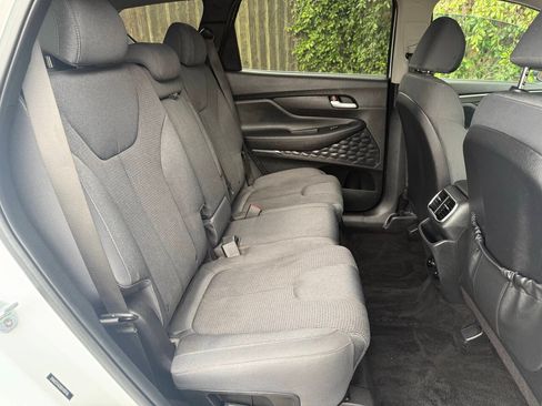 Used 2019 Hyundai Santa Fe SEL FWD image 28