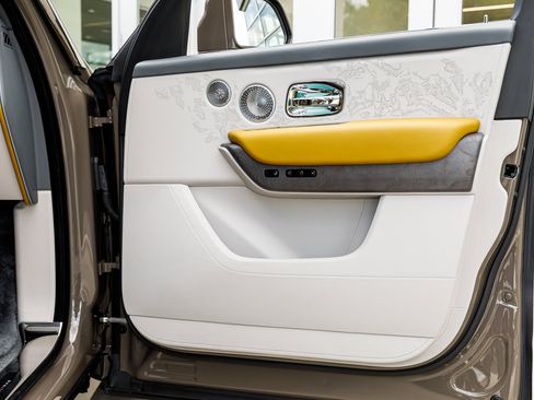 Certified 2025 Rolls-Royce Cullinan AWD/4WD image 49