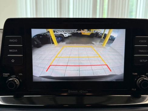 Used 2021 Kia Seltos S FWD image 32