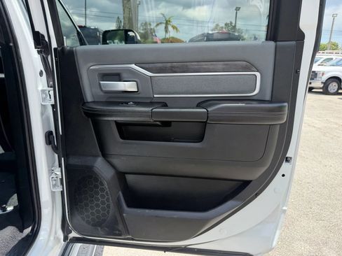 Used 2022 RAM 3500 Big Horn AWD/4WD image 14
