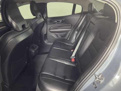 Used 2022 Volvo S60 B5 Momentum AWD/4WD image 22