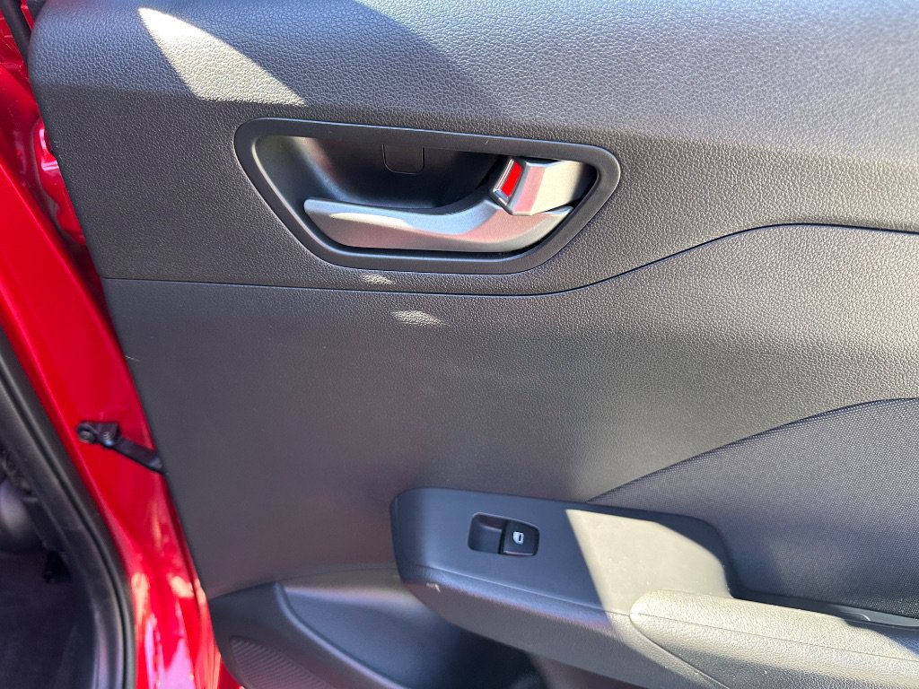 Used 2022 Hyundai Accent SE FWD image 18