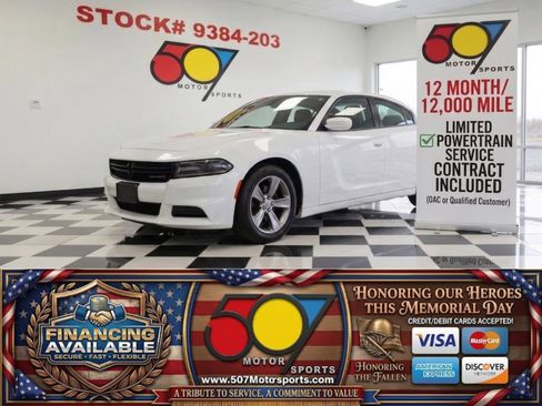 Used 2016 Dodge Charger SXT RWD image 1