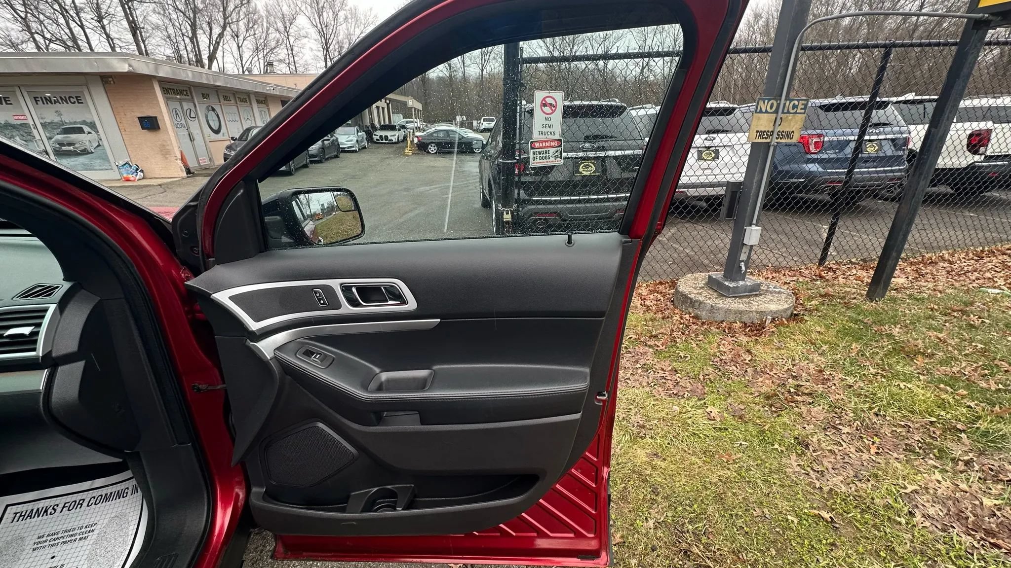 Used 2014 Ford Explorer XLT AWD/4WD image 33