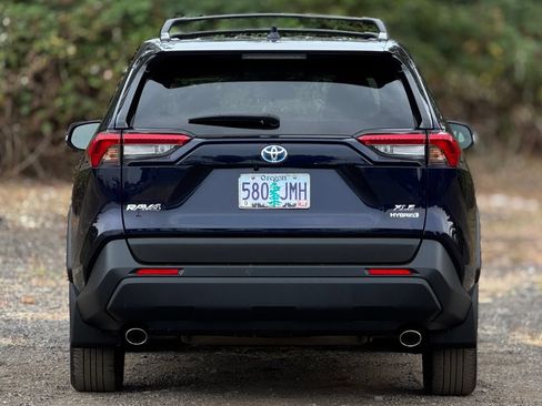 Used 2024 Toyota RAV4 XLE Premium w/ Weather Package AWD/4WD image 6