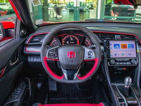Used 2020 Honda Civic Type R image 12