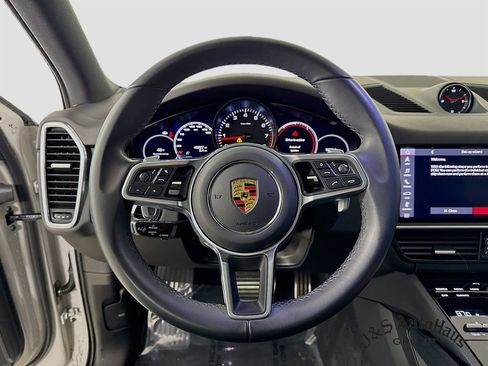 Used 2021 Porsche Cayenne S image 12