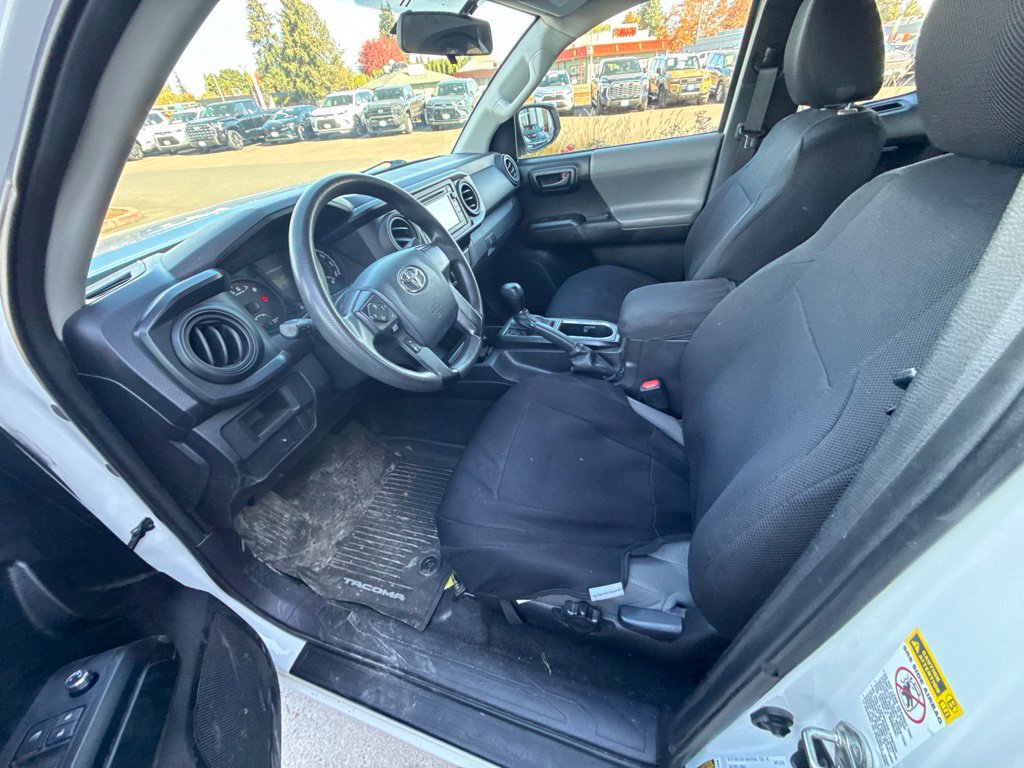 Used 2017 Toyota Tacoma SR RWD image 9