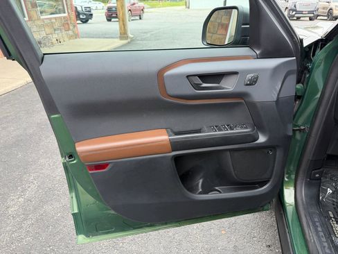 Used 2023 Ford Bronco Sport Outer Banks w/ Tech Package image 12