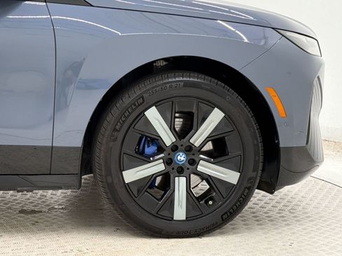 Used 2024 BMW iX xDrive50 w/ Premium Package AWD/4WD image 13