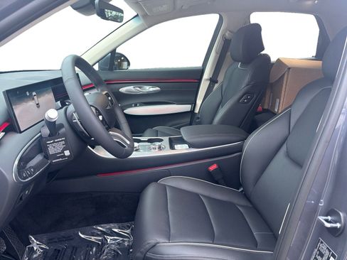 New 2026 Genesis GV70 2.5T Advanced AWD/4WD image 9