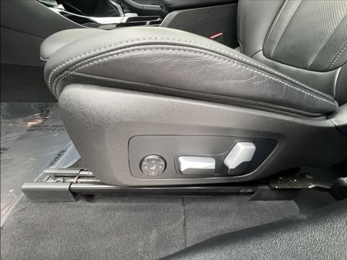 Used 2024 BMW X3 sDrive30i w/ Convenience Package RWD image 21