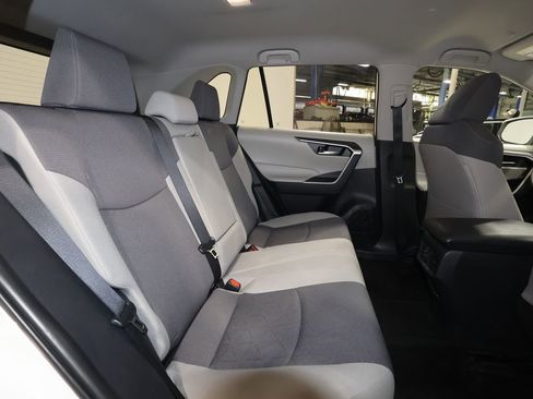 Used 2025 Toyota RAV4 XLE image 25