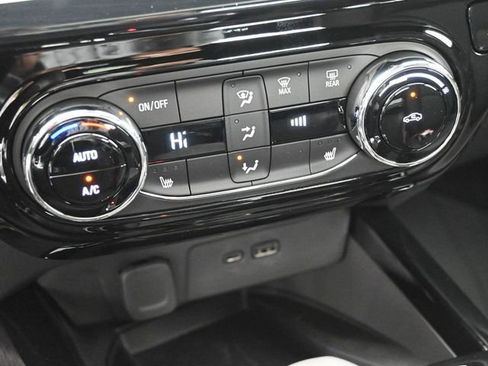 New 2026 Chevrolet Trax RS w/ Sunroof Package image 33