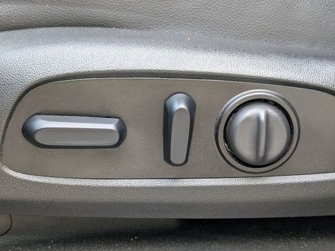 Used 2021 Chevrolet Traverse Premier w/ Redline Edition image 29